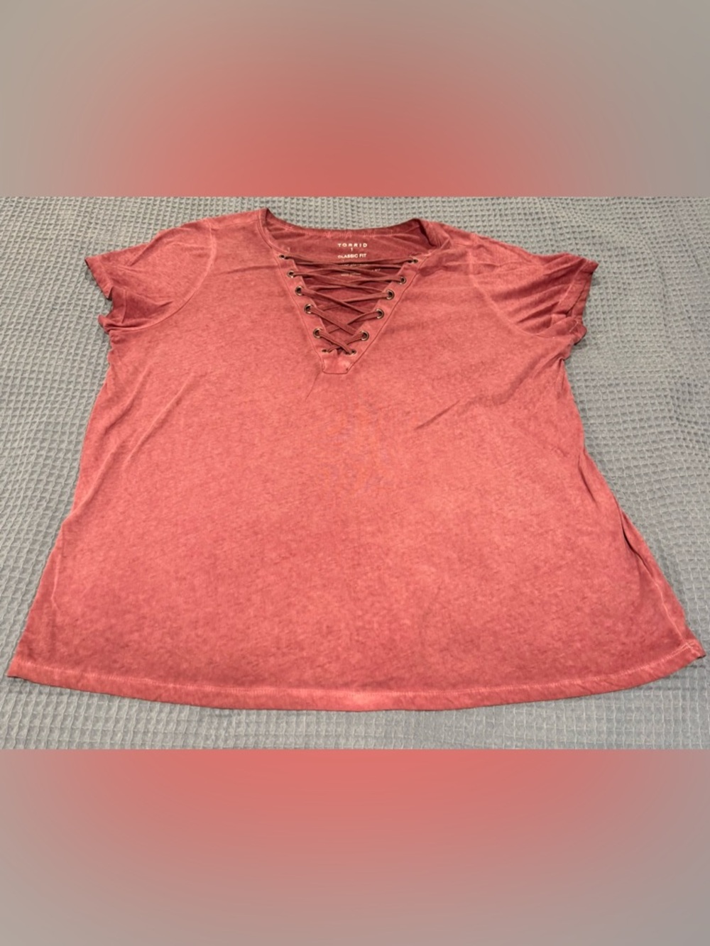 torrid Dusty Rose/Pink Lace-Up V-Neck Tee